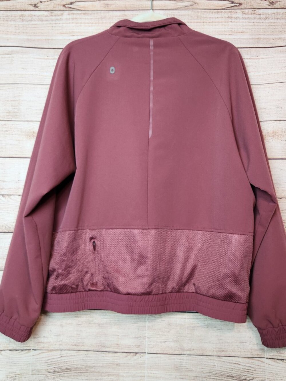 FIGS Women’s Purple Sydney Performance Scrub Jacket Size L Technical Collection - Picture 12 of 16